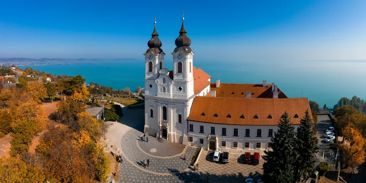Baby friendly hotel pri krásnom Balatone: wellness a moderné izby s terasou