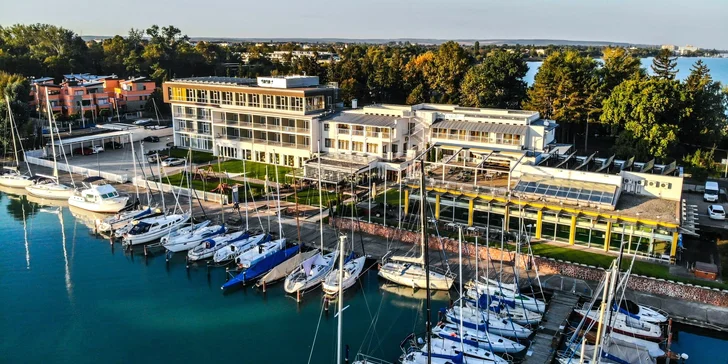 Relax pre celú rodinu vo Wellness Hoteli Yacht**** pri Balatone
