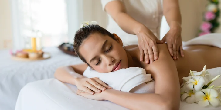 Osviežujúca citrusová aroma masáž, lymfodrenáž celého tela alebo reflexná masáž chodidiel
