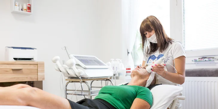 Chemický peeling alebo diamantová mikrodermabrázia