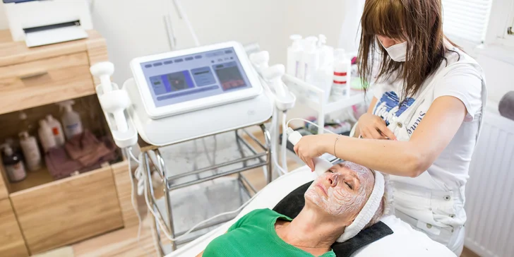 Chemický peeling alebo diamantová mikrodermabrázia