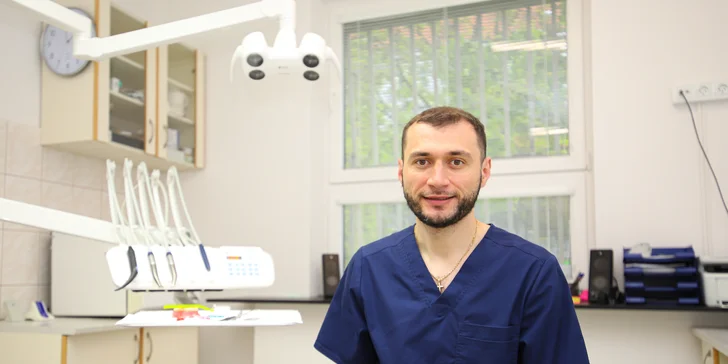 Dentálna hygiena s pieskovaním pre dospelých aj deti do 15 rokov