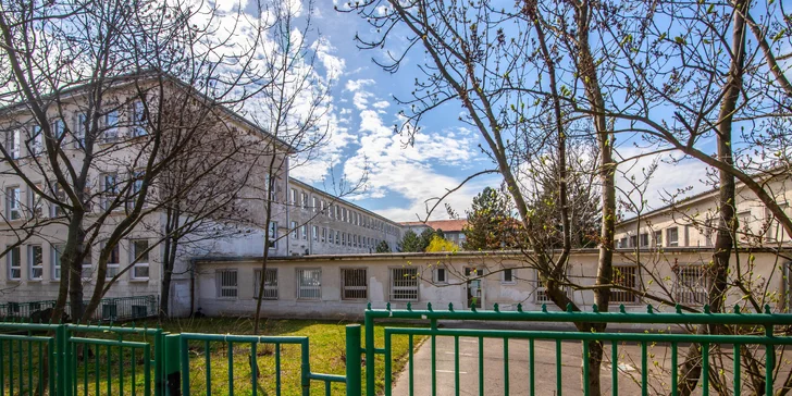 Dentálna hygiena s pieskovaním pre dospelých aj deti do 15 rokov