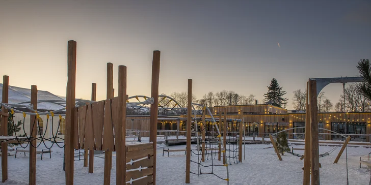 Luxusná dovolenkav novom apartmánovom rezorte nabitom atrakciami: Vlastné SKI centrum, wellness, KIDS zóna a unikátne 3D bludisko