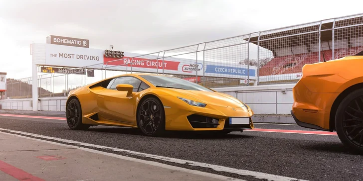 LAMBORGHINI, PORSCHE alebo FORD MUSTANG na veľkom pretekárskom okruhu v Brne alebo Moste: 1 až 5 kôl ako vodič či spolujazdec