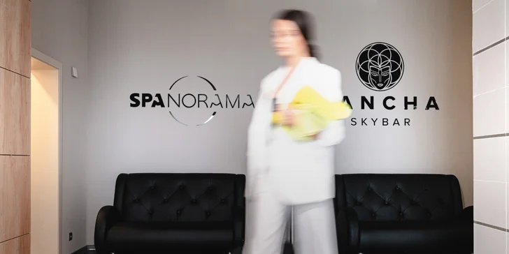 Wellness a výnimočná večera v panoramatickom Pancha Skybare na 10. poschodí hotela Holiday Inn pre 2 osoby