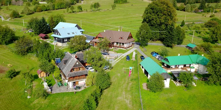 Rozprávkový oddych v štýlovo zariadenej chate pre rodinu alebo celú partiu