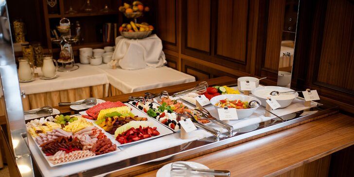 Prvotriedny wellness pobyt s raňajkami v Hoteli Elizabeth**** priamo pod Trenčianskym hradom