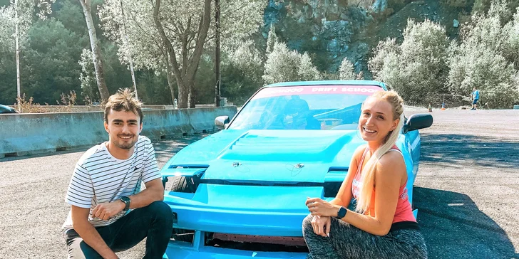 Zažite adrenalínovú LEKCIU DRIFTU s Lady Hoonigan na vozidle podľa vlastného výberu