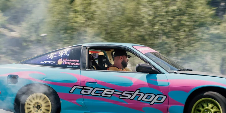 Zažite adrenalínovú LEKCIU DRIFTU s Lady Hoonigan na vozidle podľa vlastného výberu