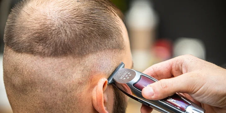 Barber balíčky pre pánov: účes, brada aj all inclusive
