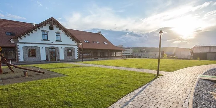 Pobyt s neobmedzeným vstupom do TOP wellness sveta v prekrásnom areáli Masarykov dvor*** a možnosťami unikátnych výletov v Podpoľaní