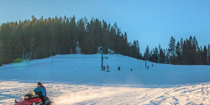 Užite si lyžovačku s celodenným skipasom pre deti aj dospelých v lyžiarskom stredisku SKI TAJA v Tatranskej Javorine