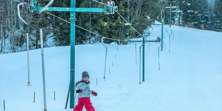 Užite si lyžovačku s celodenným skipasom pre deti aj dospelých v lyžiarskom stredisku SKI TAJA v Tatranskej Javorine