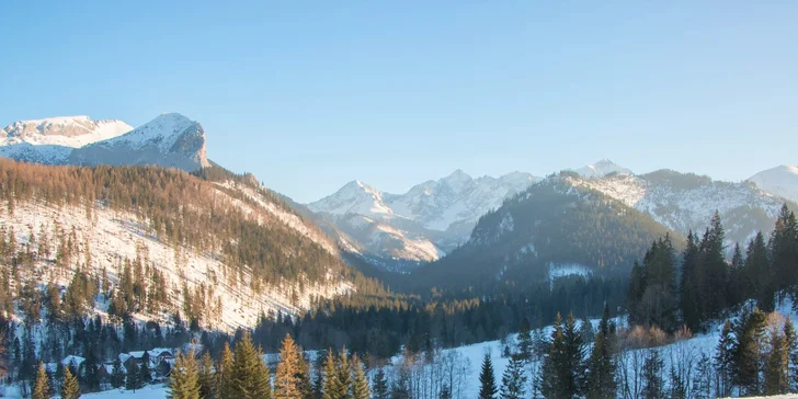 Užite si lyžovačku s celodenným skipasom pre deti aj dospelých v lyžiarskom stredisku SKI TAJA v Tatranskej Javorine
