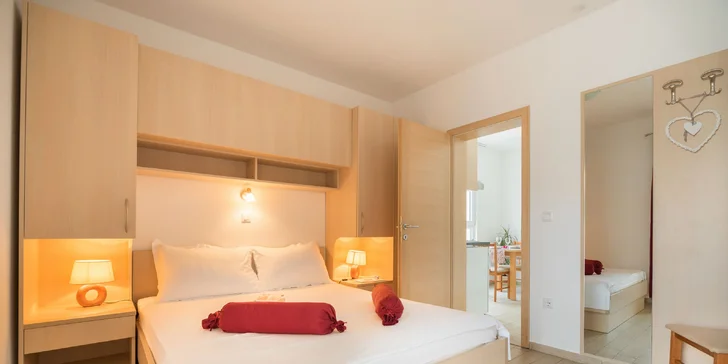 Dovolenka v Chorvátsku: Apartmány s terasou v centre Makarskej, 5 minút od pláže