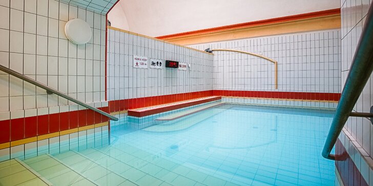 Zrelaxujte v Piešťanoch: ubytovanie s raňajkami a vstupom do vnútorného bazéna
