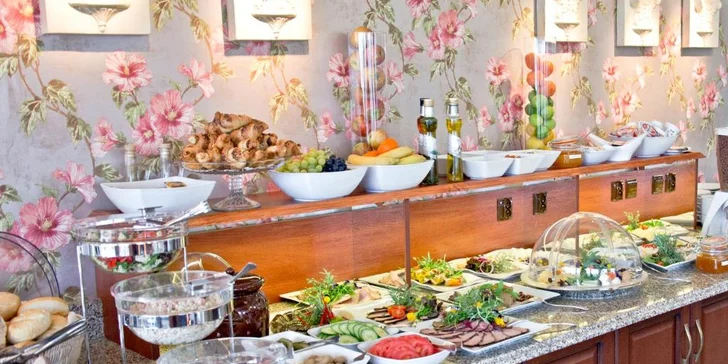 4* pobyt len 20 minút od centra Krakova so stravou, wellness, športovými ihriskami a veľkým parkom