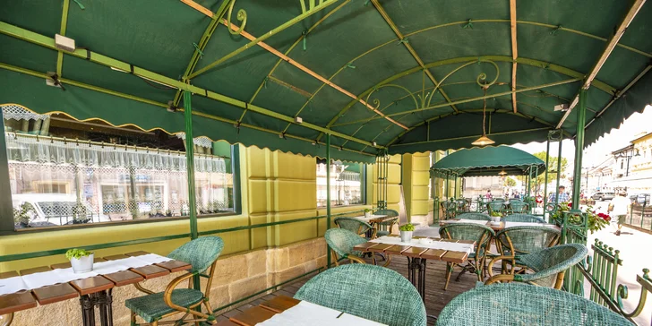 Prvorepublikový 4* hotel v Jičíne: raňajky alebo polpenzia, wellness aj masáž