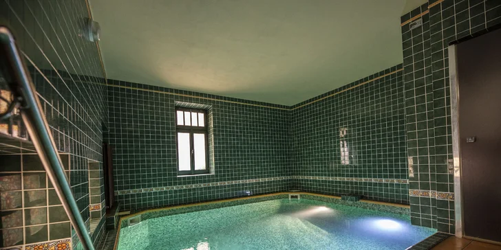 Prvorepublikový 4* hotel v Jičíne: raňajky alebo polpenzia, wellness aj masáž