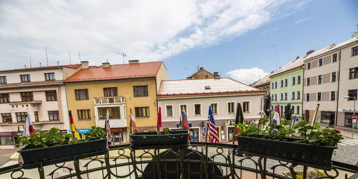 Prvorepublikový 4* hotel v Jičíne: raňajky alebo polpenzia, wellness aj masáž