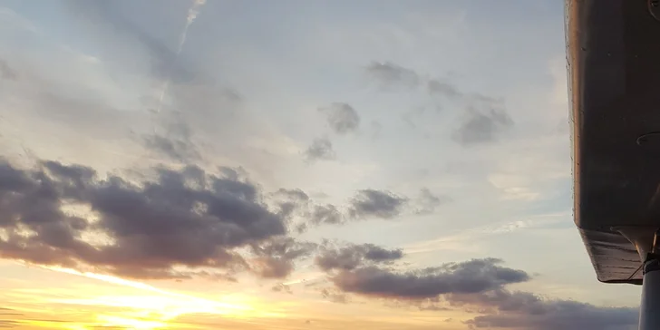 Zážitkový let s možnosťou pilotovania lietadla a foto/video dokumentáciou!