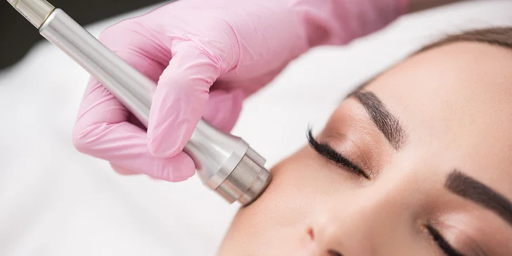 Mikrodermabrazia, laminácia obočia či Lash-Lifting pre vaše riasy