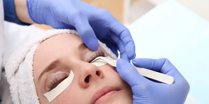 Mikrodermabrazia, laminácia obočia či Lash-Lifting pre vaše riasy
