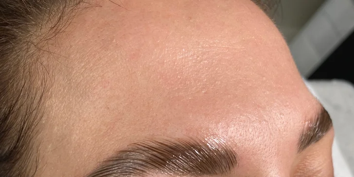 Zvýraznite svoje oči! Lash lift, 1D predĺženie mihalníc či laminácia obočia