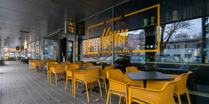 Poctivý slovenský burger s prílohou a nápojom v Konn Foodbar