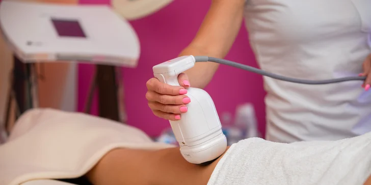 Zbohom tukom a prebytočným kilám s neinvazívnou liposukciou v štúdiu Línia