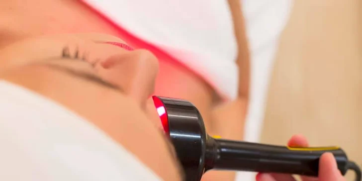 Okamžitý 3D lifting tváre Meso-i-laserom a kyselinou hyalurónovou