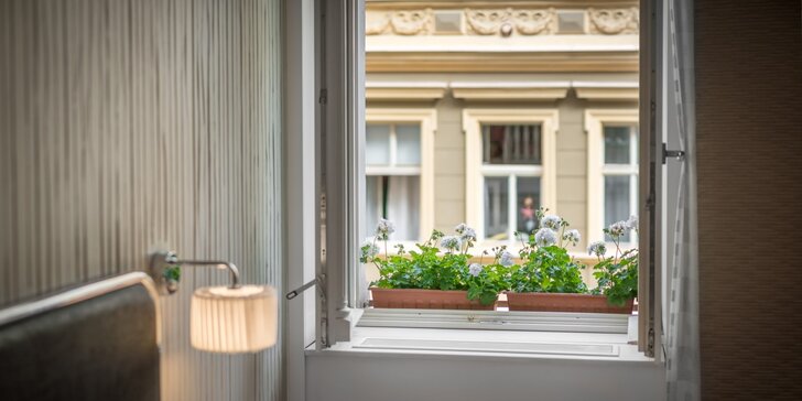 4* pobyt na Žižkově: moderný hotel, bohaté bufetové raňajky a objavovanie Prahy