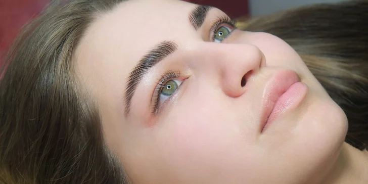 Získajte zvodný pohľad s Lash Liftom & Botoxom mihalníc a lamináciou obočia