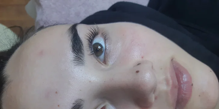 Získajte zvodný pohľad s Lash Liftom & Botoxom mihalníc a lamináciou obočia