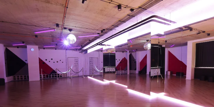 Naučte sa základné kroky vybraných spoločenských tancov v tanečnej škole Exclusive Dance!