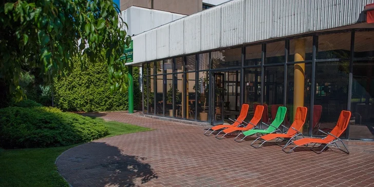 Celodenný vstup alebo permanentka na 5 vstupov do wellness centra hotela Holiday Inn v Bratislave