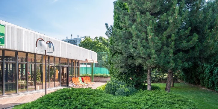 Celodenný vstup alebo permanentka na 5 vstupov do wellness centra hotela Holiday Inn v Bratislave