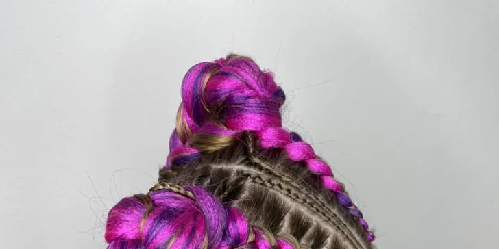 Boxerské copy, pseudo dredy, twisty či kučery - trendy zmena vášho imidžu