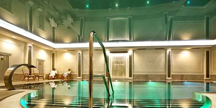 4* relax v Karlových Varoch: bazénové a wellness centrum aj kúpeľné procedúry, raňajky či polpenzia