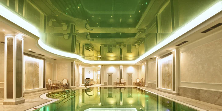 4* relax v Karlových Varoch: bazénové a wellness centrum aj kúpeľné procedúry, raňajky či polpenzia
