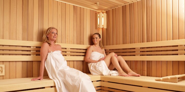 4* relax v Karlových Varoch: bazénové a wellness centrum aj kúpeľné procedúry, raňajky či polpenzia