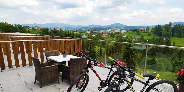 Spoznajte krásu poľských Beskýd: hotel len 1 km od hraníc, izba s balkónom a polpenzia