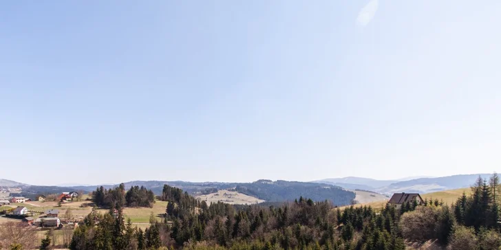 Spoznajte krásu poľských Beskýd: hotel len 1 km od hraníc, izba s balkónom a polpenzia