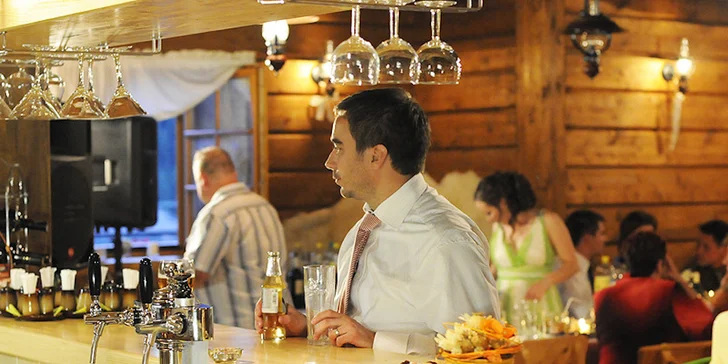 Jedinečná jeseň s wellnessom na juhu Nízkych Tatier v penzióne Schweintaal**
