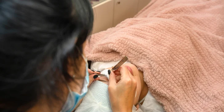 Lash lifting či dokonalé 1D alebo 3D mihalnice