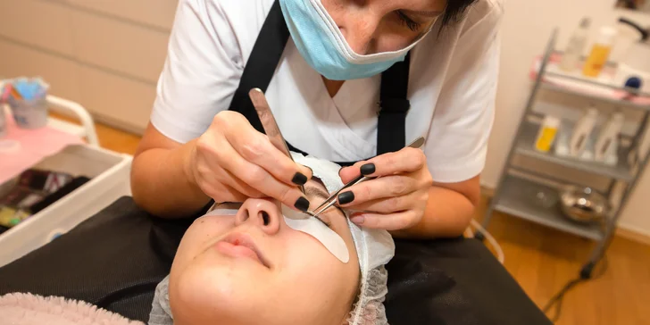 Lash lifting či dokonalé 1D alebo 3D mihalnice
