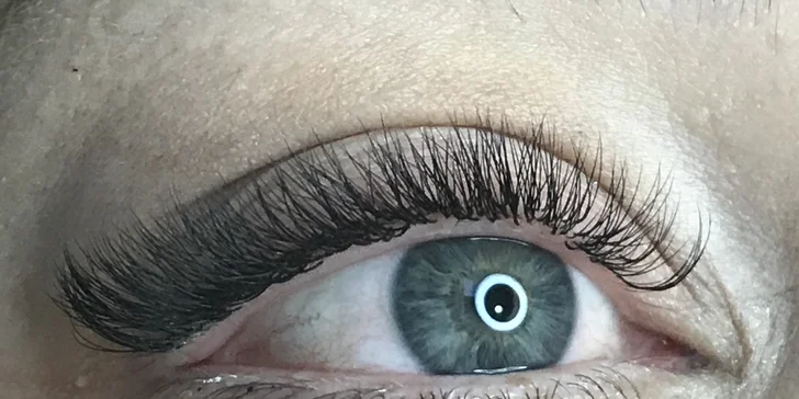 Lash lifting či dokonalé 1D alebo 3D mihalnice