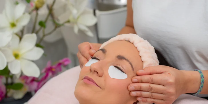 Dôkladné čistenie pleti, relaxačná masáž, či prístrojové ošetrenia