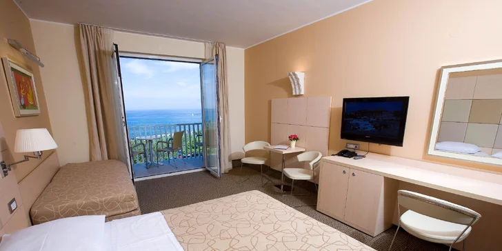 Veľkolepá dovolenka v letovisku Izola: 4* hotel so stravou, plážou i tobogánom, 2 deti do 14,9 rokov zdarma